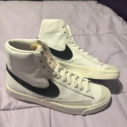 Nike Blazer Mid ‘77 Vintage - Women’s 7.5