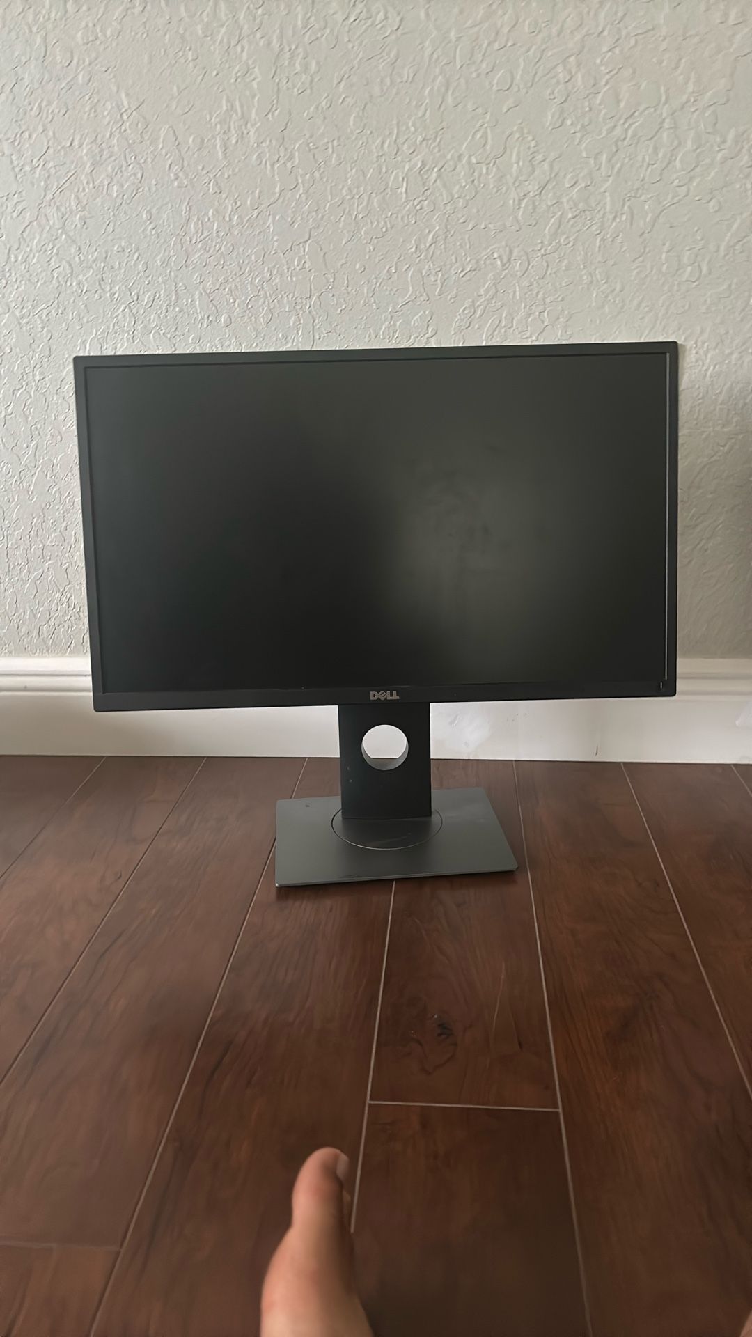 3 Monitors