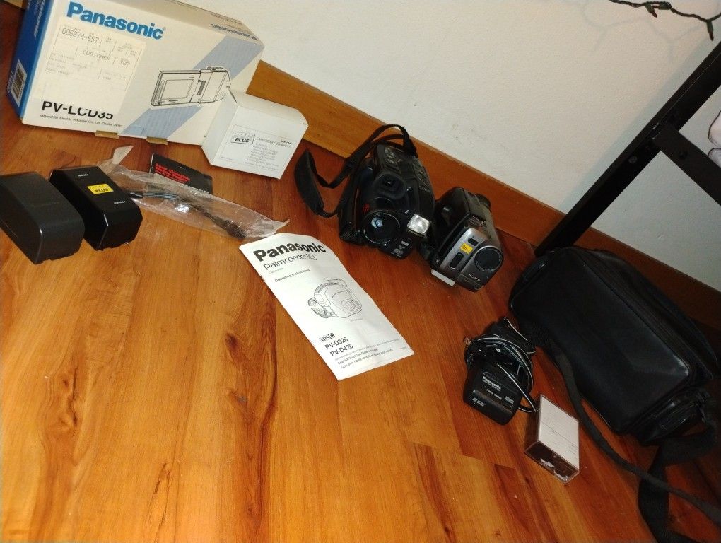 Untested Camcorders With Accessories
