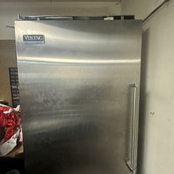 Viking Freezer 