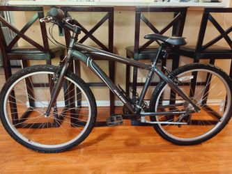 26" Raleigh communter Dual road bike