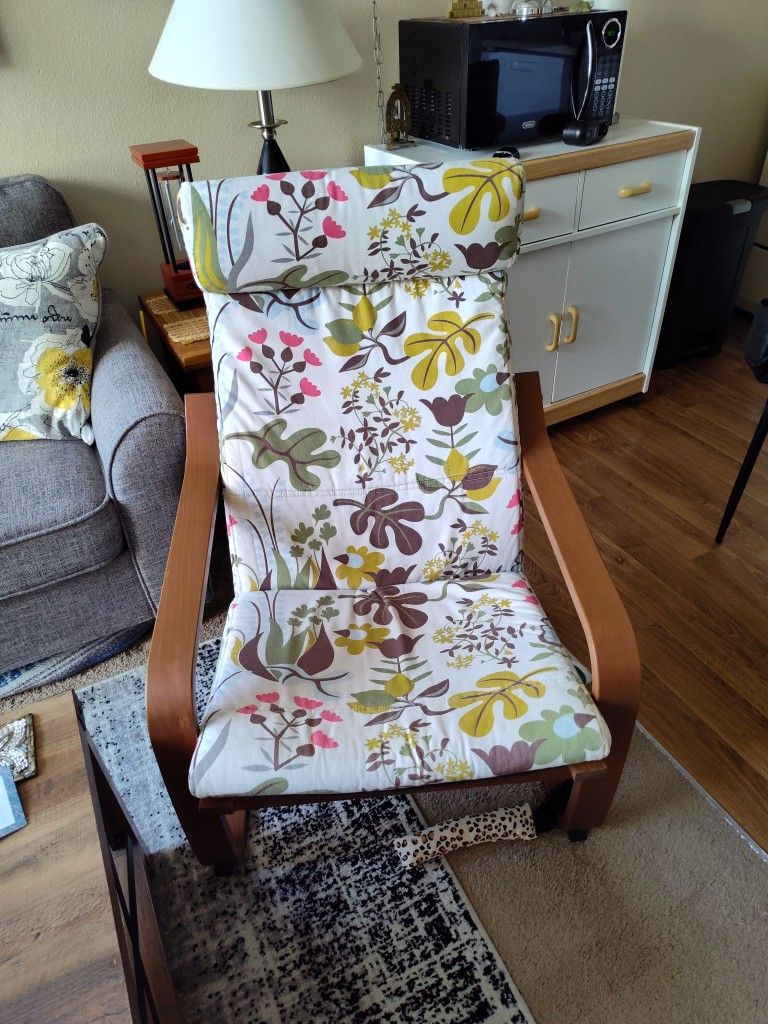 ($40) Like New IKEA Poang Chair With Cushion