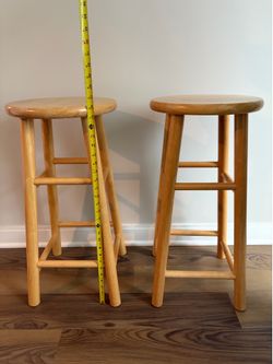 26” Wooden Barstools with Round Seat