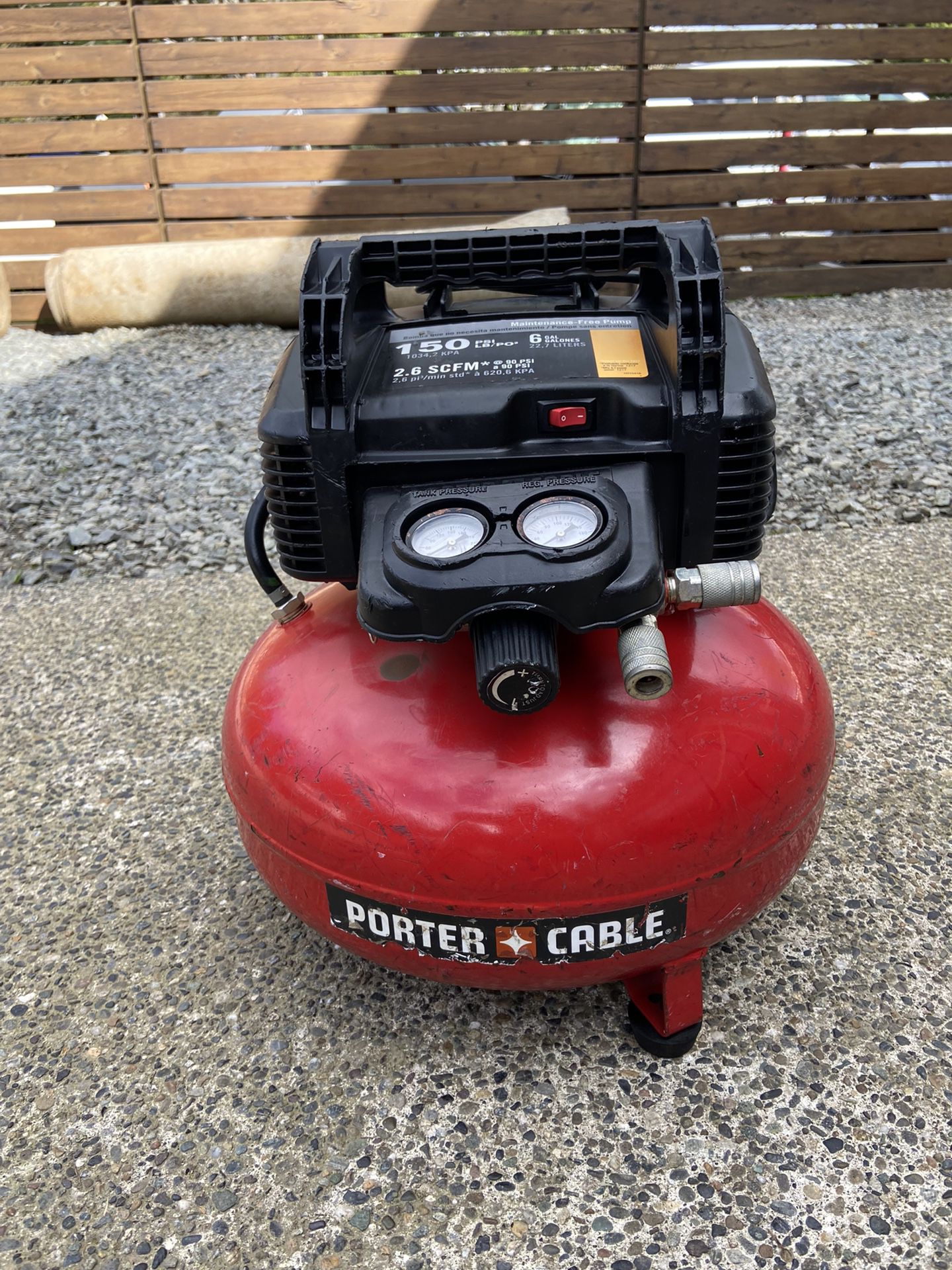 PORTER CABLE HEAVY DUTY 6 Gal AIR COMPRESSOR 