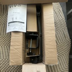 VIVO Soporte de escritorio con brazo para monitor grande, soporta pantallas de hasta 45 pulgadas, soporte totalmente ajustable con abrazadera en C y b