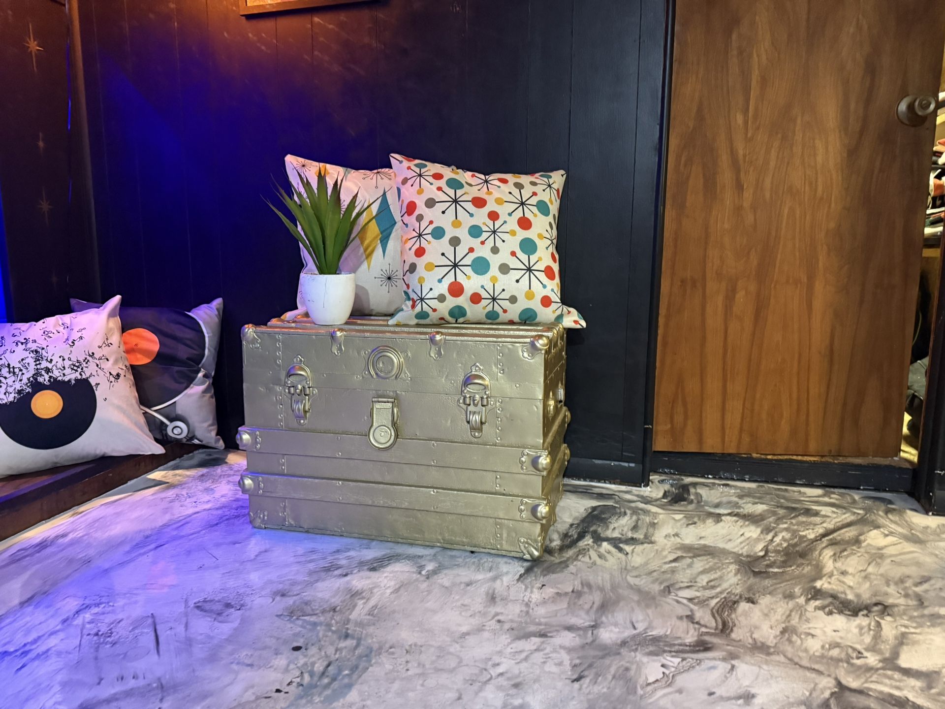 Vintage Steamer Trunk with Fresh Cedar Interior – Antique Cedar Storage Chest