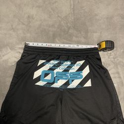 OFF-WHITE C/O VIRGIL ABLOH WAVY LINE MESH SHORTS SIZE LARGE 