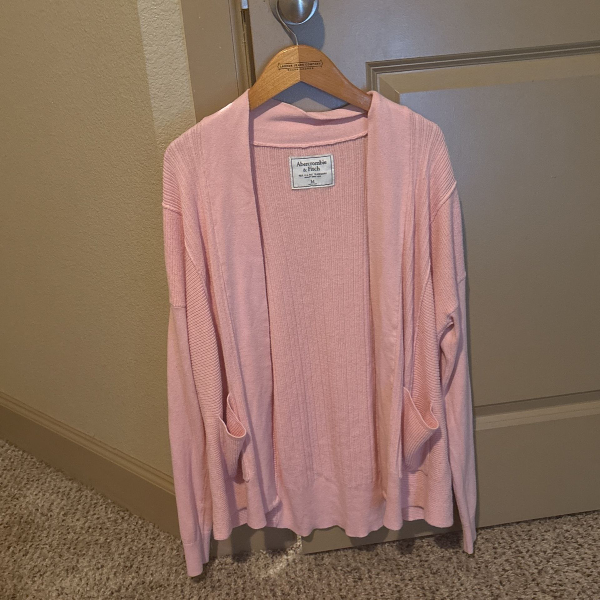 Abercrombie Cardigan Pink Size Medium