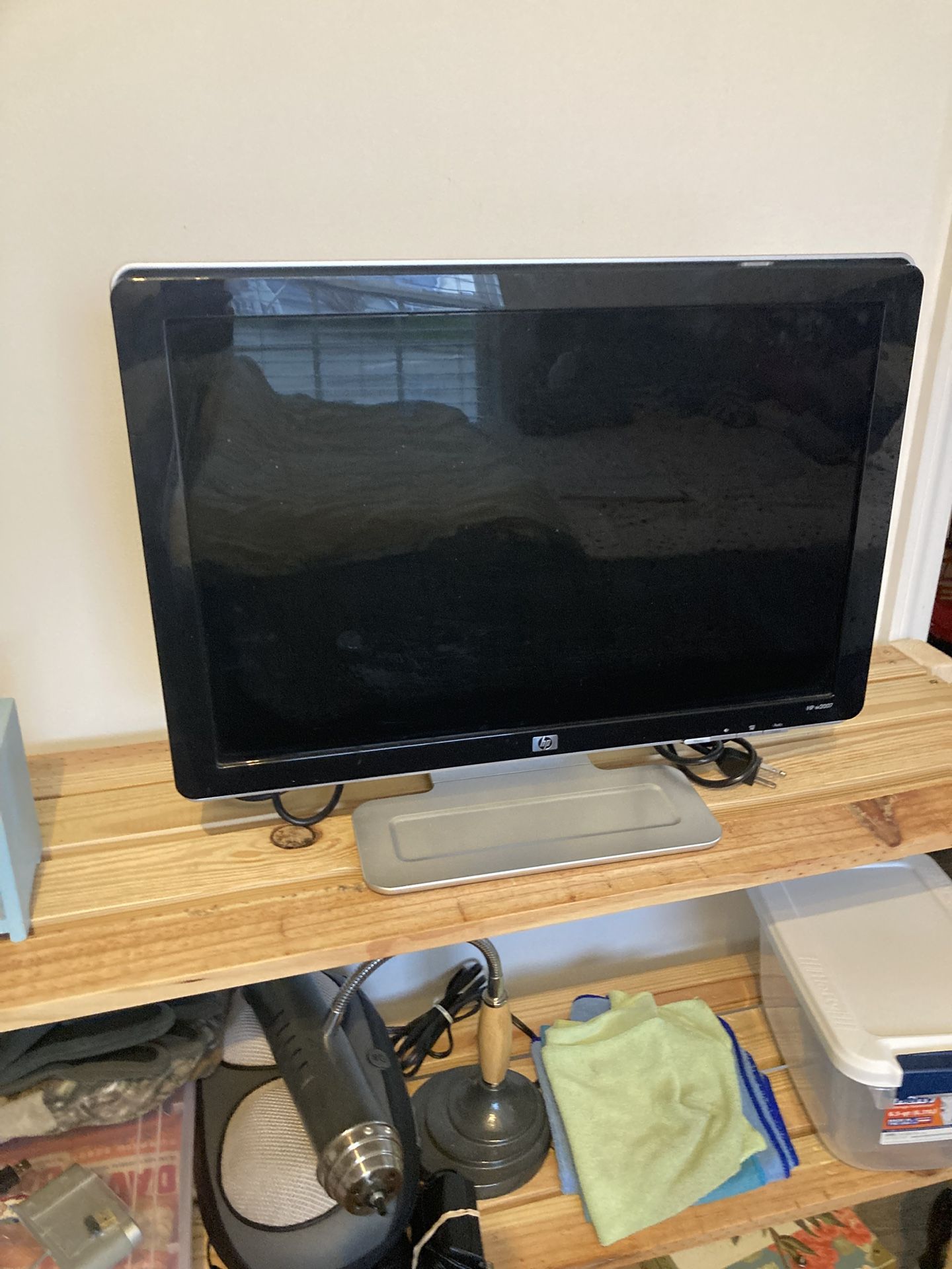 HP Flat Screen Computer Screen 20” 