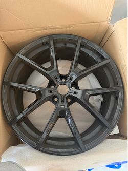 2019 BMW M850i OEM Factory Wheel/Rim - Cracked - Repairable