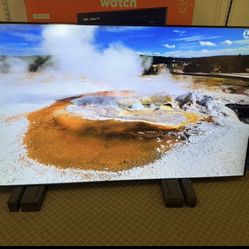 85 Tv Slight Blemish Left Corner Of Screen Barely Noticeable Went On $55 Down On Finacing  $489