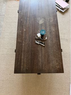 Coffee table & rug