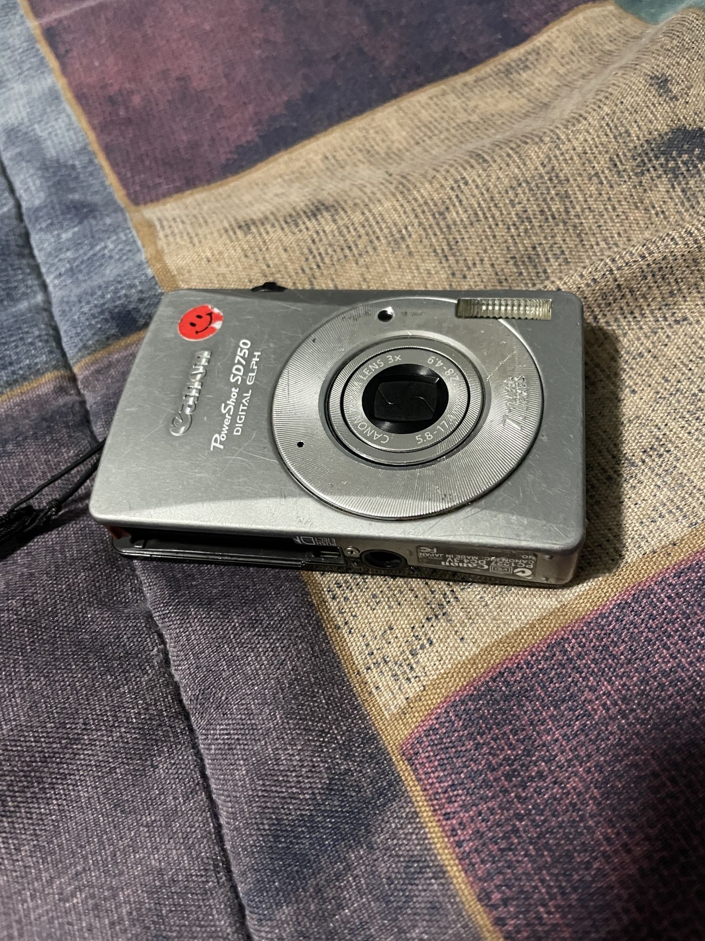 Canon Powershot SD750 Digital Elph (Read Description)