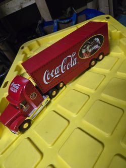 Christmas coca cola truck