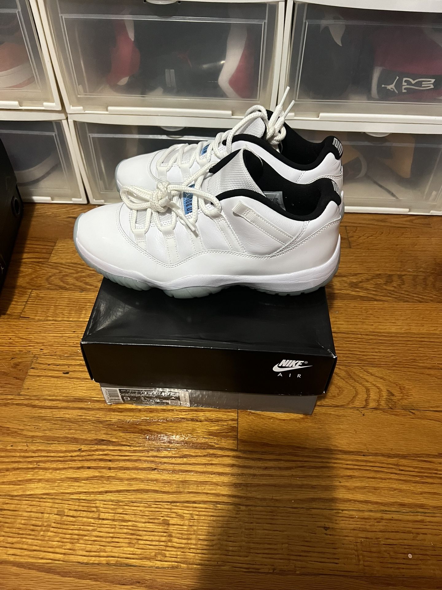 Jordan 11 Low Legend Blue Sz 9