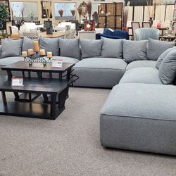 Jennifer Grey 6-Piece Upholstered Modular Sectional

Coaster$10 Down Payment And Financing Available