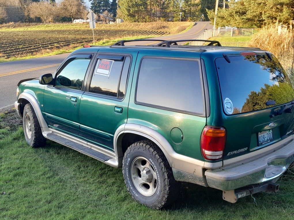 2001 Ford Explorer