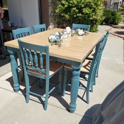 Farmhouse Table w/built In Leaf & 6 Chairs