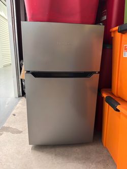 Hisense 3.2 Cu ft Two Door Mini Fridge with Freezer