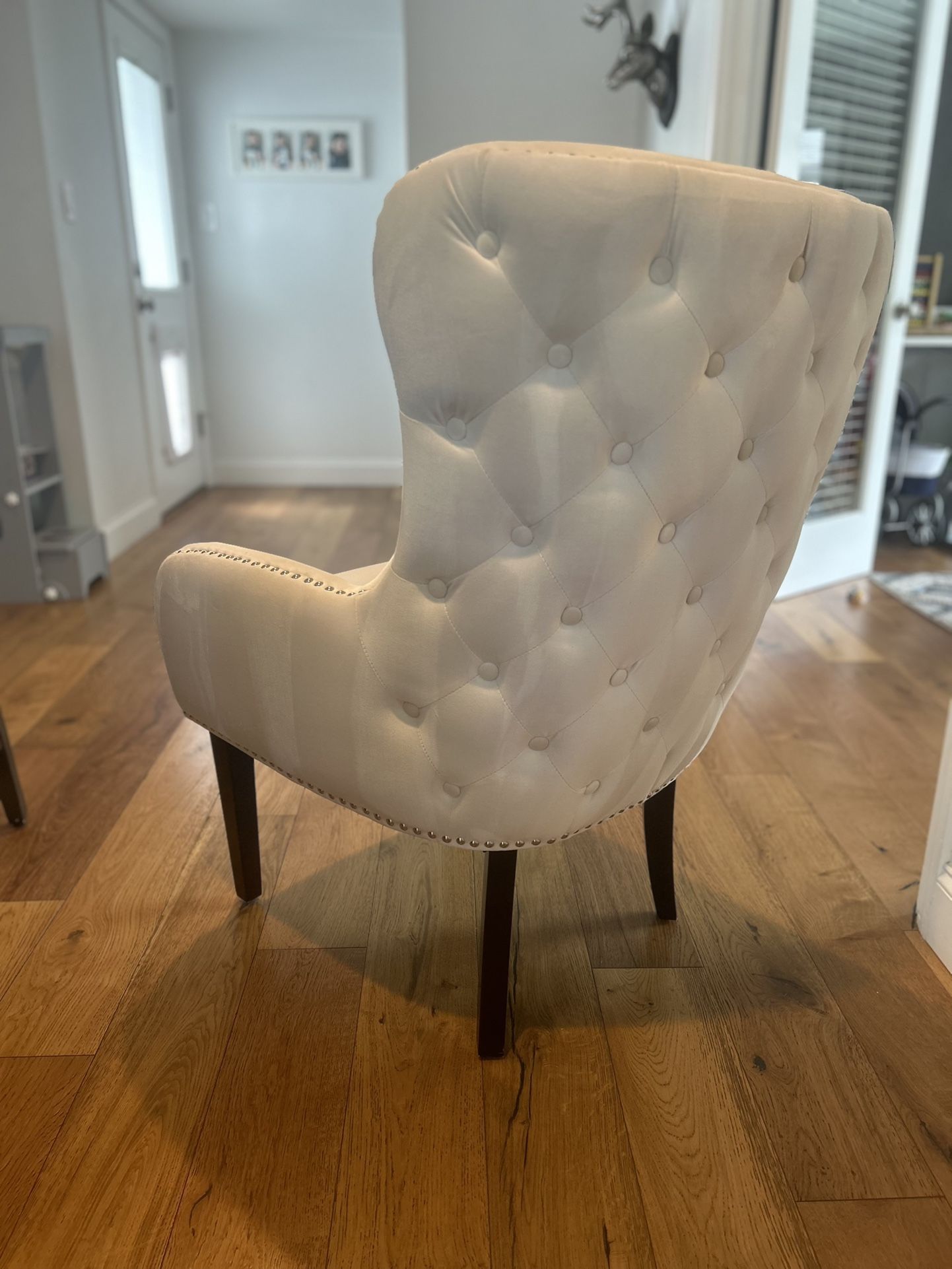 Beige Accent Chair - Like New Condition - With Diamond Tufted Back