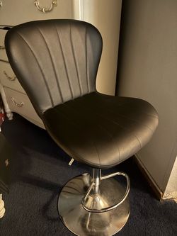Vanity chair