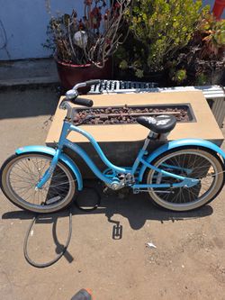 Electra girls beach cruiser