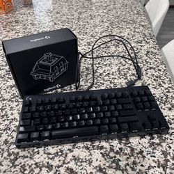 Logitech PRO Gaming Keyboard W/ Switch Kit