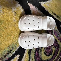 White Foam Clogs / Crocs Style – Size 40–41”