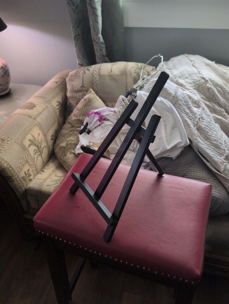 Easel Stand