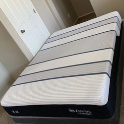 QUEEN SERTA ISERIES HYBRID MATTRESS AND FREE BOX SPRING