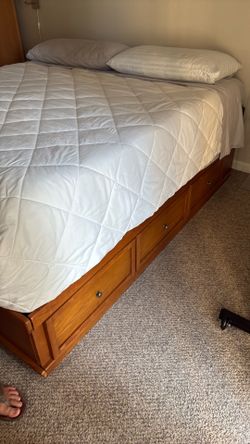 Wood Bed frame with 6 drawers - California king size