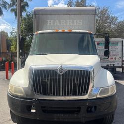 International Boxtruck 2005 DT 466