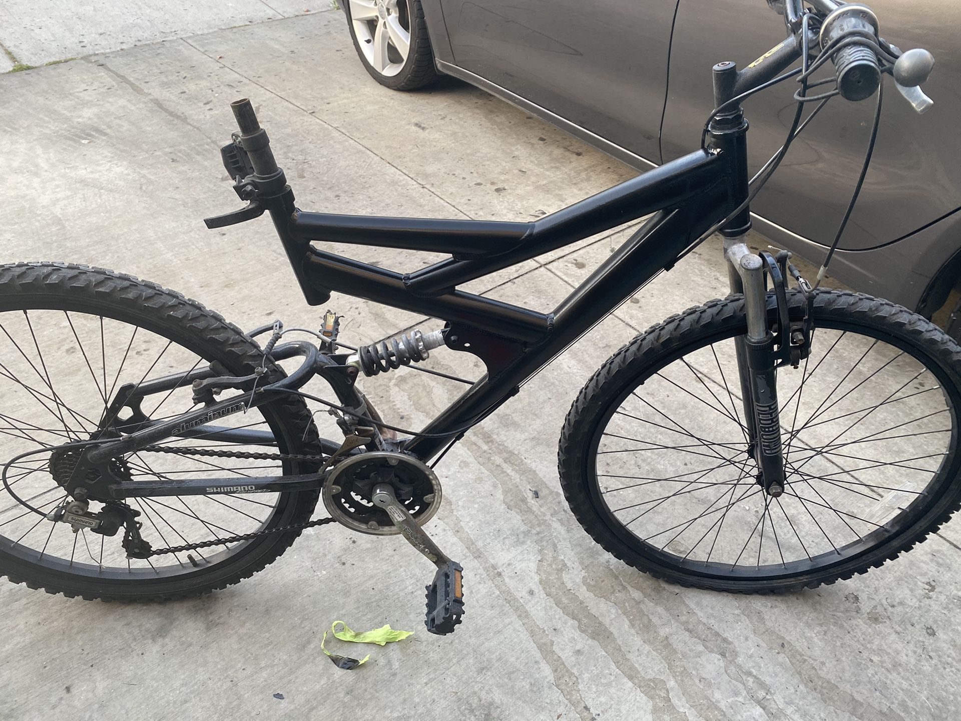 Mongoose mountain bike all the gears work