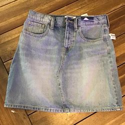 New Old Navy Girls Denim Skirt. Size 14/16