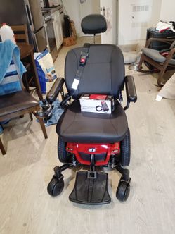 Jazzy 600 power wheelchair