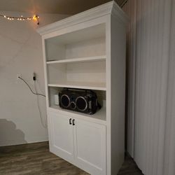 Custom Bookshelf 