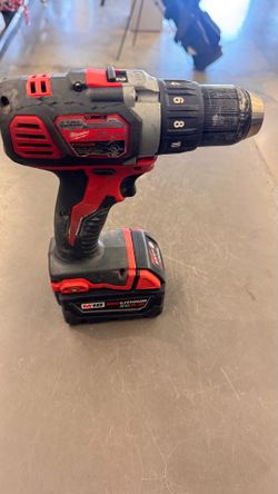 Milwaukee M18 18v 1/2”drill/driver 500lbs torque w 5.0 batt NO CHARGER NO TRADES PICK UP IN TACOMA