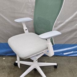 OPEN BOX!  Haworth Zody Office Chair- Delivery Available