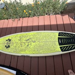 Surfboard 6’1”