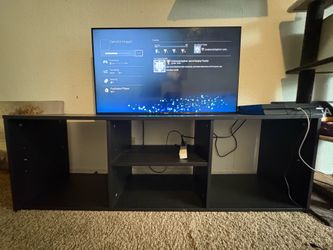 Phillips Tv and Tv stand