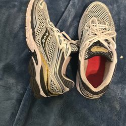 Selling Gold Saucony Shoes 