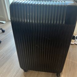 28 in hard shell suitcase 