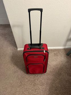 Concourse Red Softside Carry-On Luggage (2 Wheels)