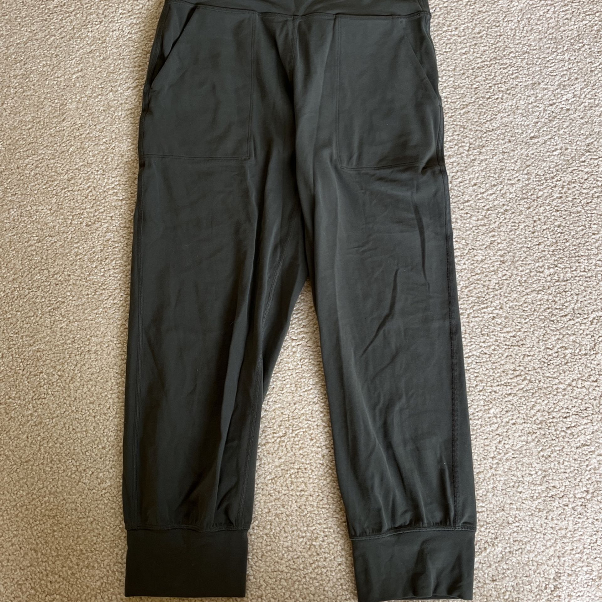 Lululemon, Align Crop 6