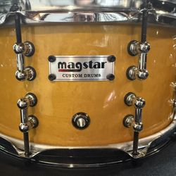 Magstar Custom Maple 8 ply Snare Drum Yellow Lacquer Finish - 14x6.5 