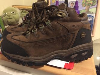 Steel toe work shoe men’s Skechers size 9