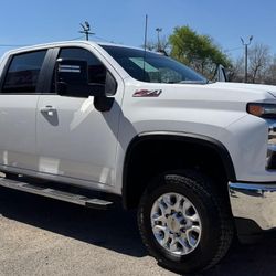 2022 CHEVY-SILVERADO 2500 Z71 DIESEL 