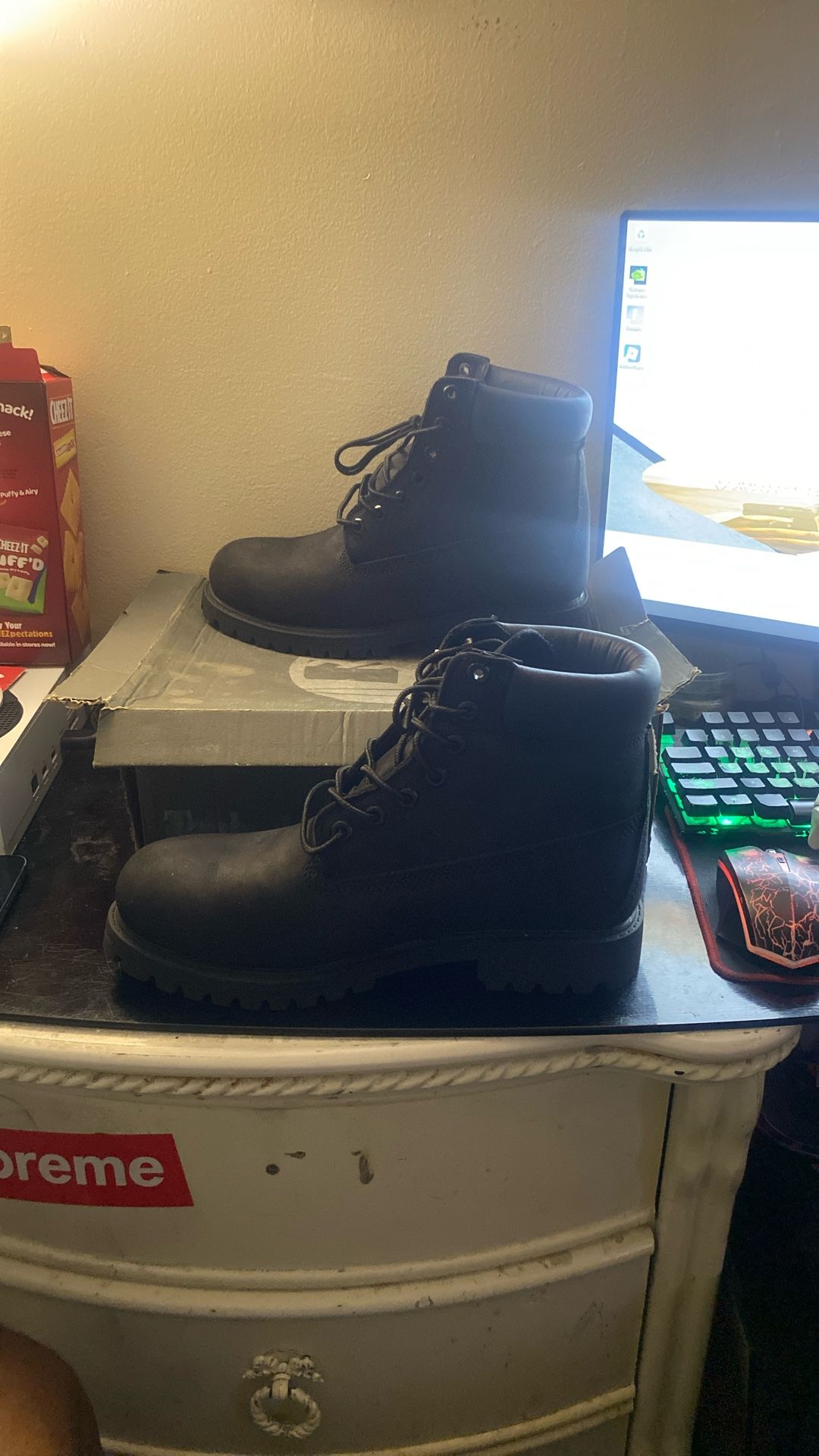 Black Timberland Boots Size 9.5 M
