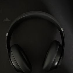Beats Studio Pro 