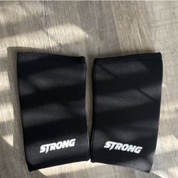 Strong Elbow Sleeve Black 2XL Pair for Weight Lifting